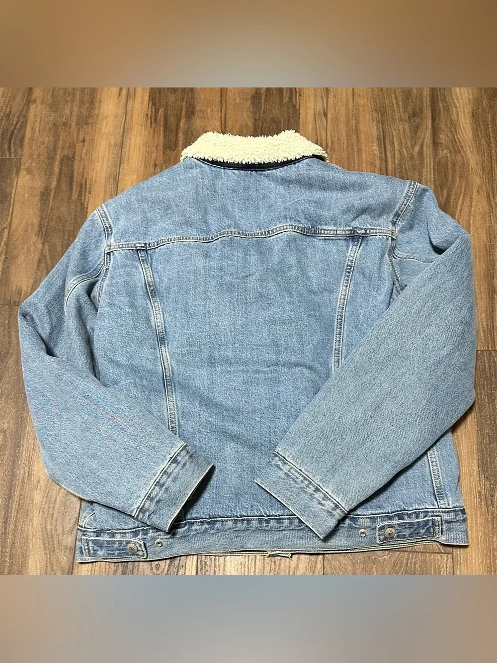 New Levi’s Type 3 Men’s Sherpa Lined Denim Trucker Jacket Light Stonewash L NWT
